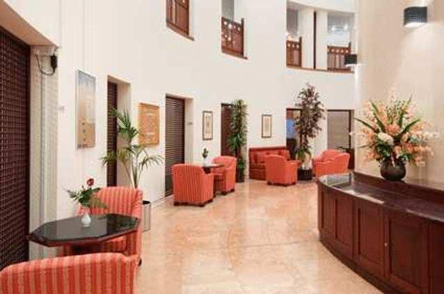 Hilton Baynunah Hotel Абу-Даби Экстерьер фото